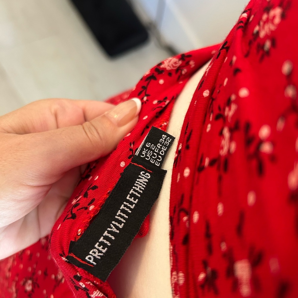 PrettyLittleThing Red Floral Set - Picture 4 of 4